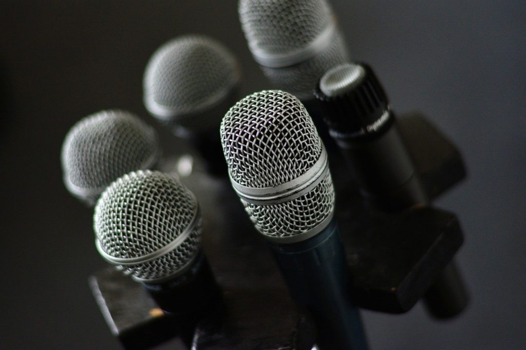 several microphone grouped together for picture